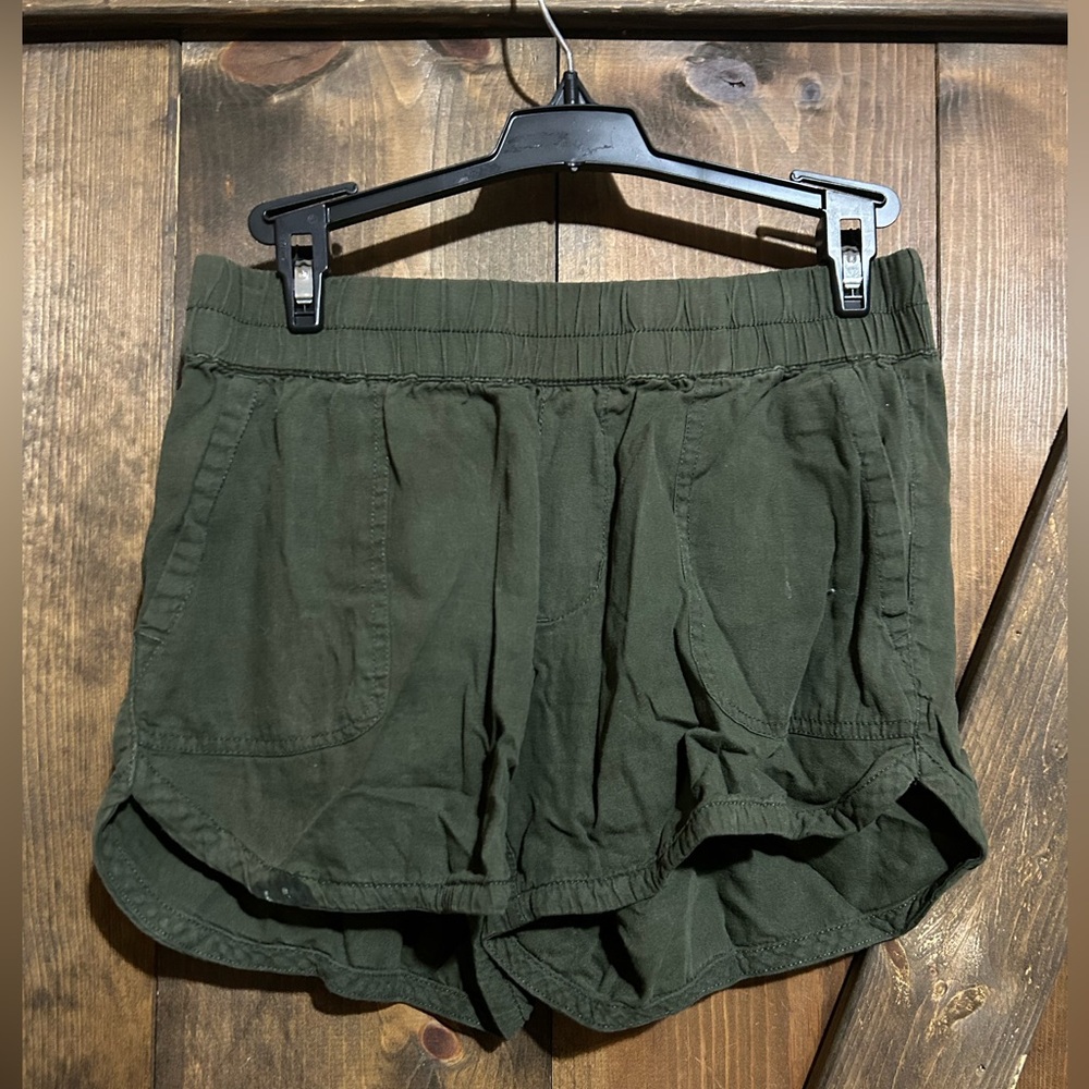 Maurice’s Green Shorts, size S, smoke free home